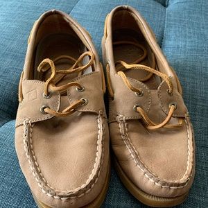 Sperry topsiders